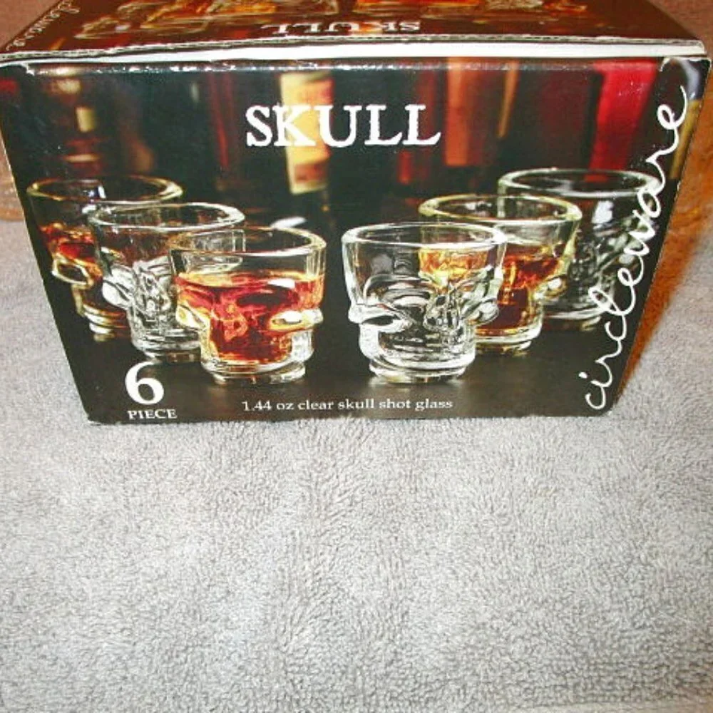 Glass Skull Shot Glasses Set Of 6 Gothic Punk Halloween Party Emo Man Cave NEW